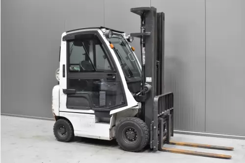 51695 NISSAN P1D1A15LQ