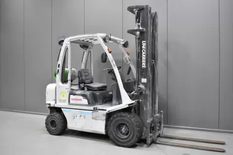 52879 NISSAN U1D2A25LQ