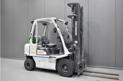52879 NISSAN U1D2A25LQ