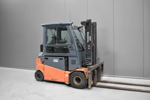 55517 TOYOTA 8FBMT25