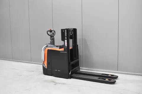 55513 TOYOTA SPE 200D