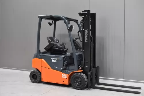 56241 TOYOTA 8FBMK16T