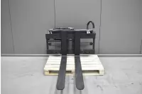 P1074 - Fork positioner with side-shift