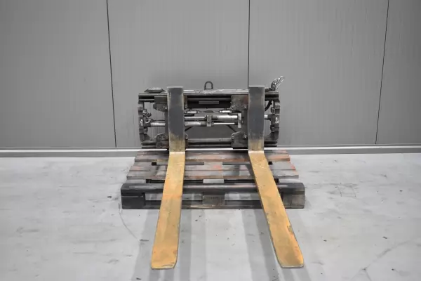 P1094 P1094 - Fork positioner with side-shift