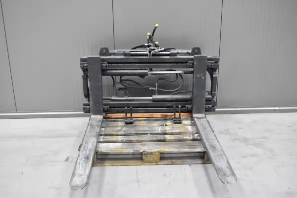 P1151 P1151 - Hydraulicky stavitelné vidle s bočním posuvem