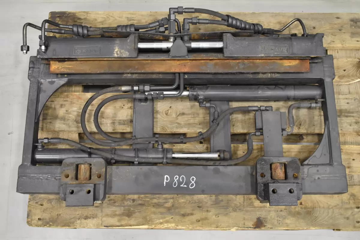 P828 - 3