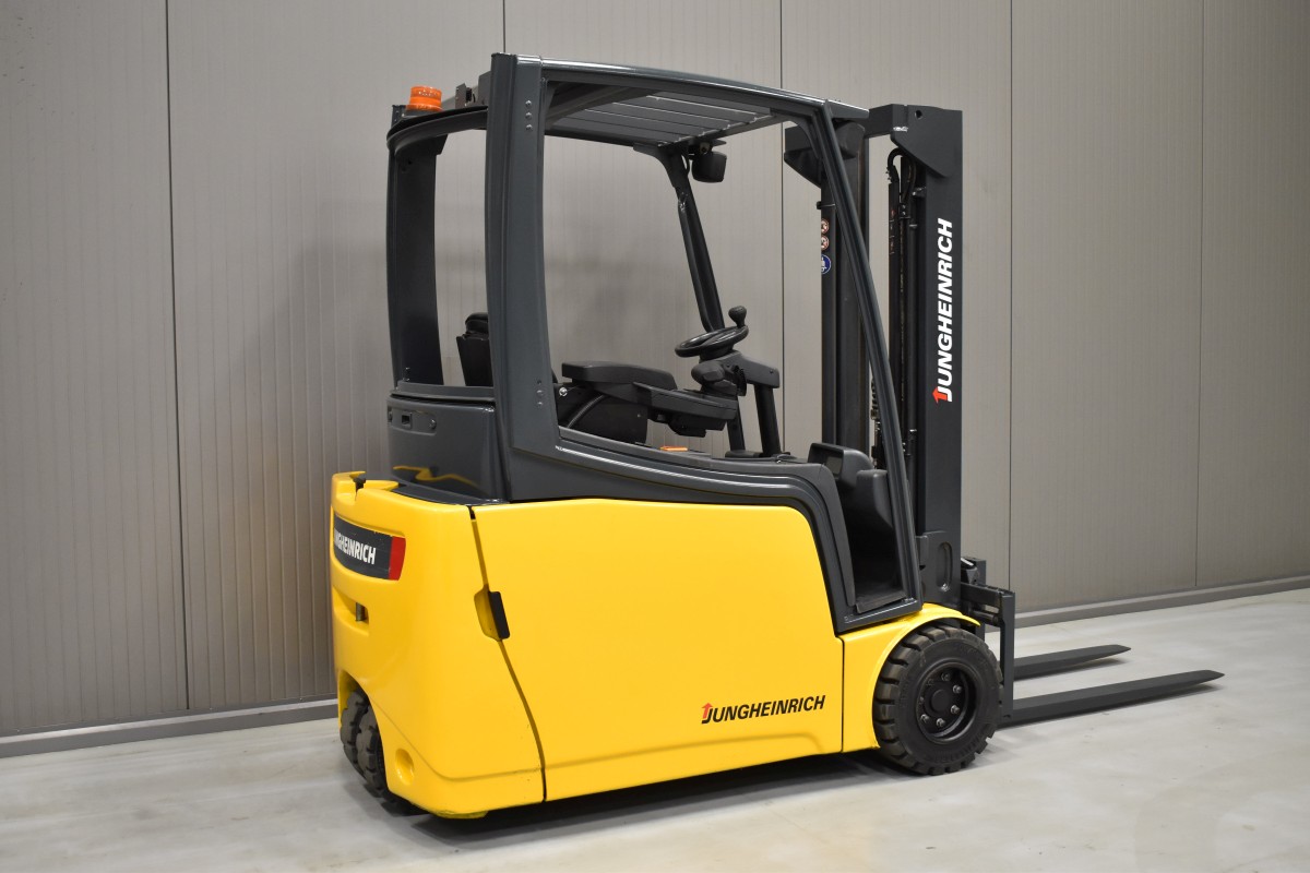 3wheeled JUNGHEINRICH EFG 220 35949 CHEAP USED FORKLIFTS