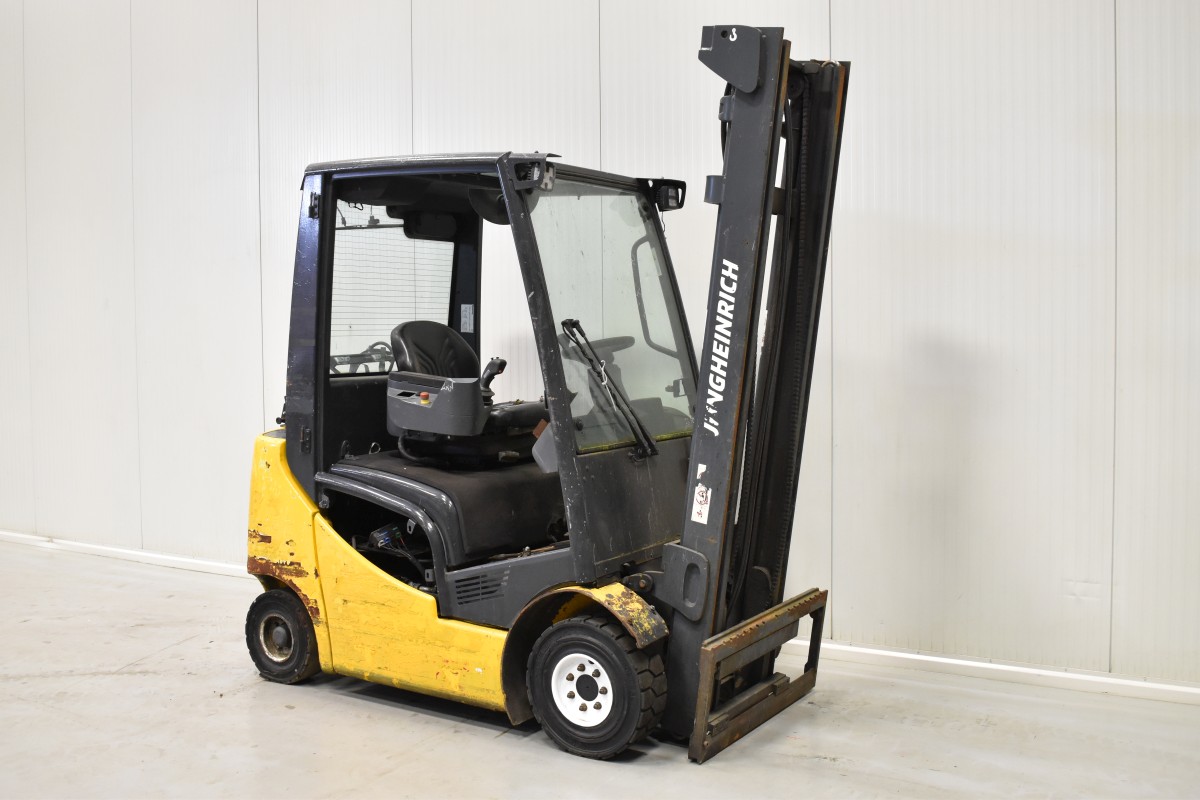 4-wheeled-jungheinrich-tfg-316s-36304-cheap-used-forklifts